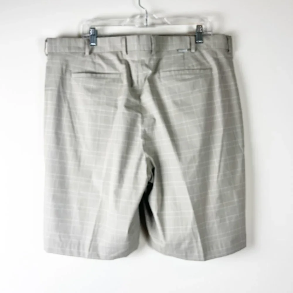 2/$30 Greg Norman Plaid Bermuda Shorts 40